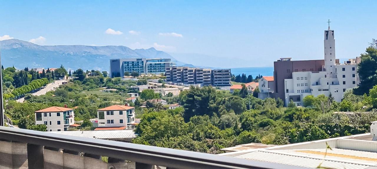 Apartment Azure *Close To The Beach Split Exterior foto